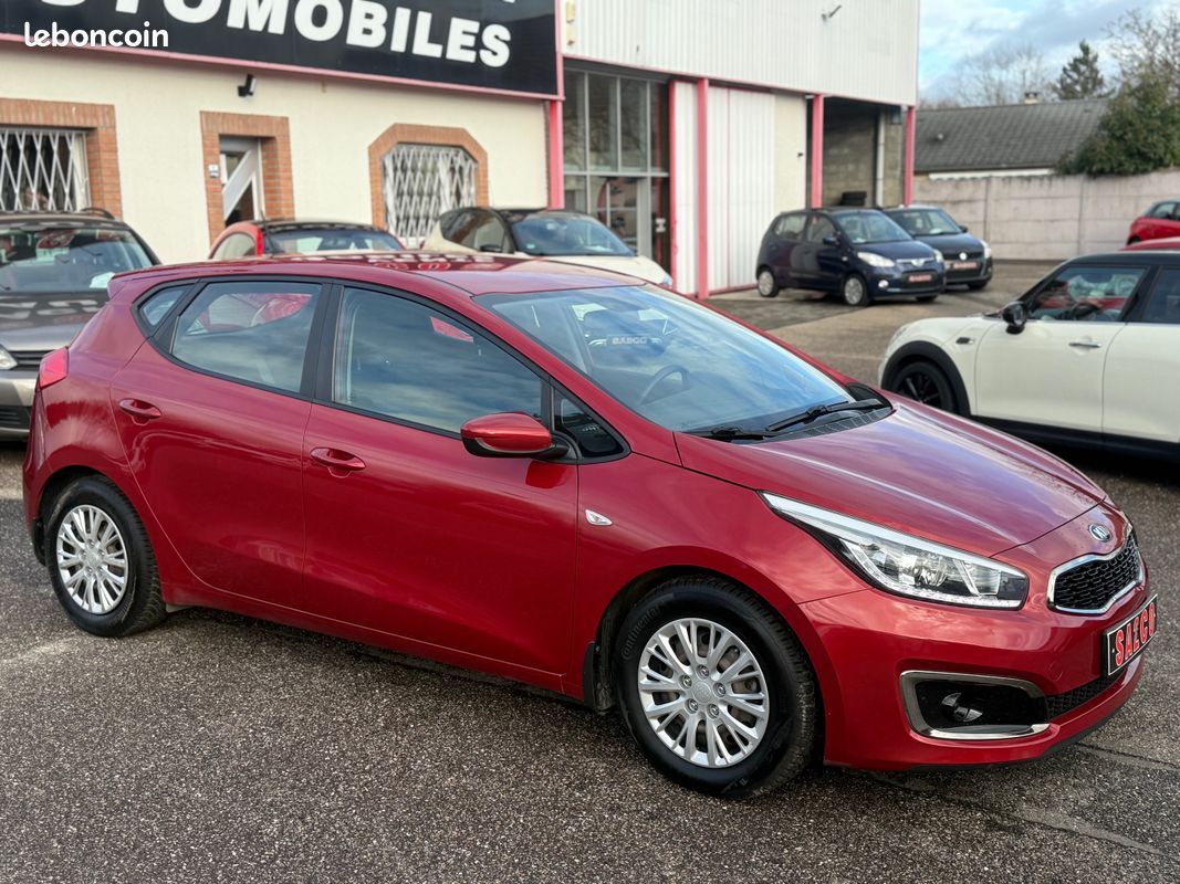 KIA CEE'D 1.4 100 ch Motion * Propre et Entretenue (image 5)