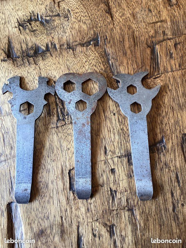Clé ancienne pour vélo - Équipements vélos