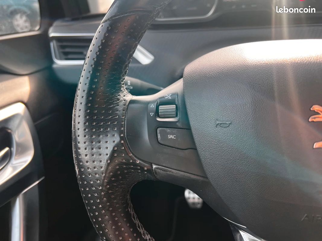 PEUGEOT 2008 BlueHDi 100ch S&S BVM5 Crossway - CARNET D'ENTRETIEN COMPLET - 2E MAIN (image 17)