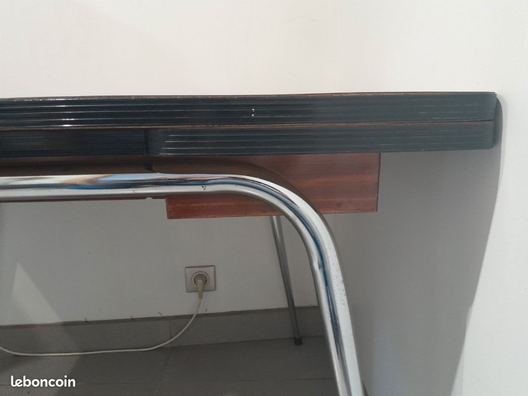 Table en formica (image 4)