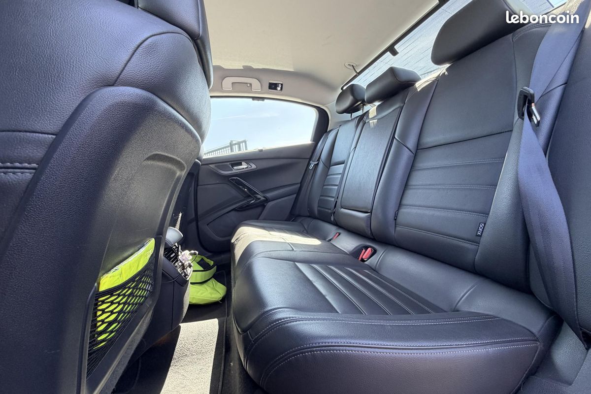 PEUGEOT 508 2.0 HDi 16V FAP - 163 - BVA BERLINE Allure PHASE 1 (image 15)