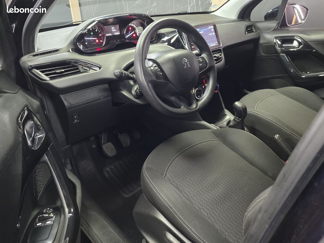 Peugeot 208 1.6 BLUEHDI 75 CV BLUETOOTH (KS MOTORS) (image 13)