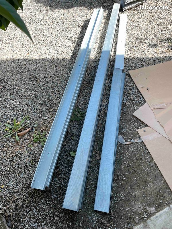 Rails R100 et montants M100 (image 1)