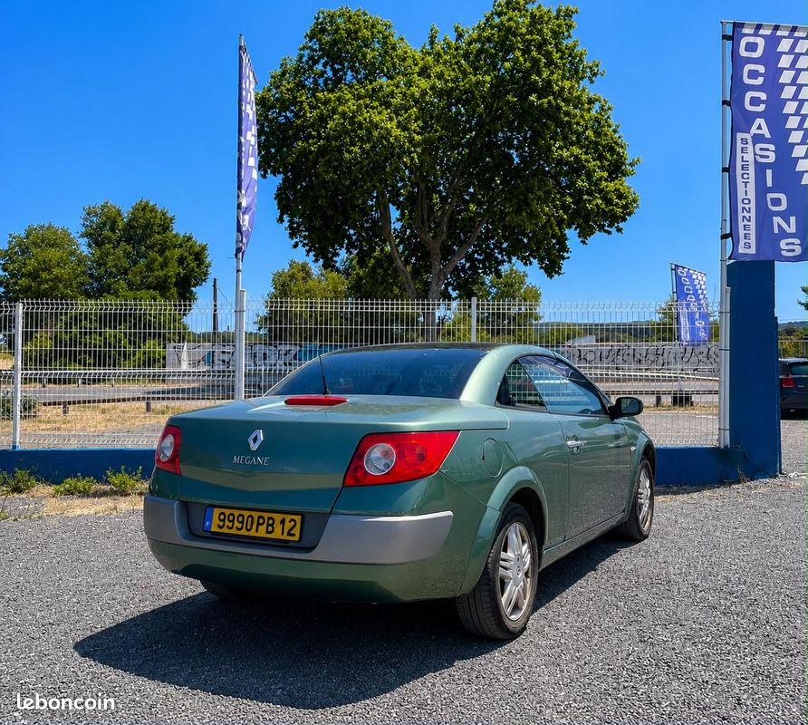 Renault MEGANE II CC 2.0 16V 136CH RÉVISION COMPLÈTE EFFECTUÉE / CT OK (image 5)