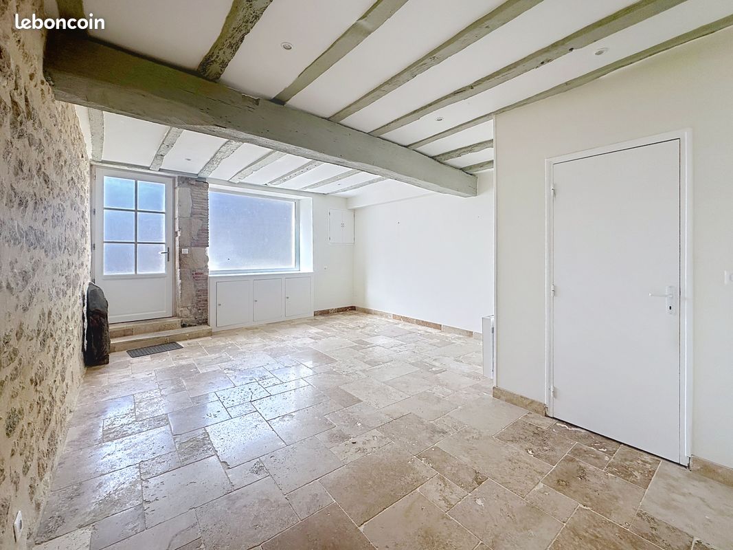 Maison 5 pièces 160 m² · à Pellegrue · 160 m² · 850 €/mois