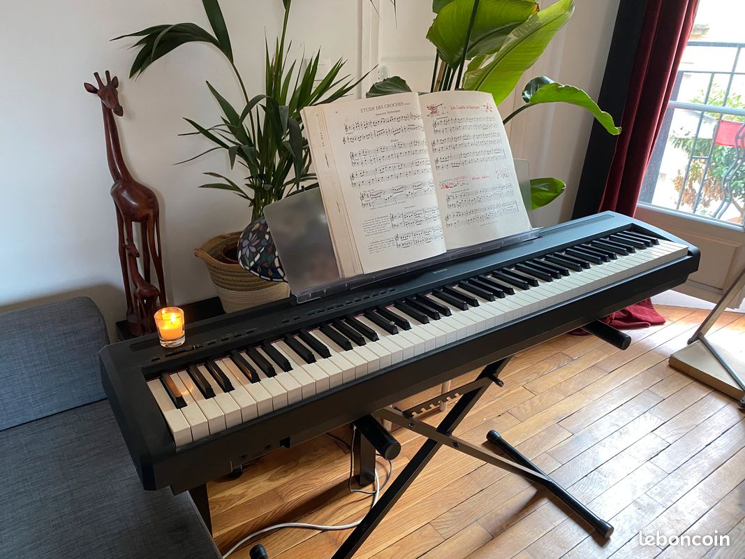 Piano Yamaha P95 (image 1)