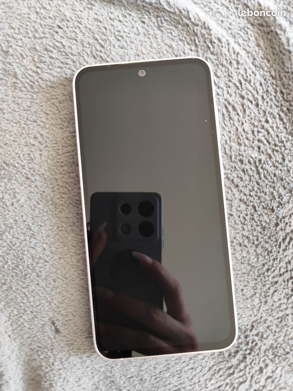 Samsung S23 FE (image 1)