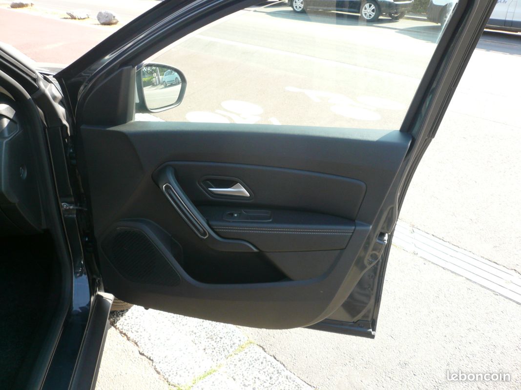 Duster 2 1.5 blue dci prestige 115ch (image 10)