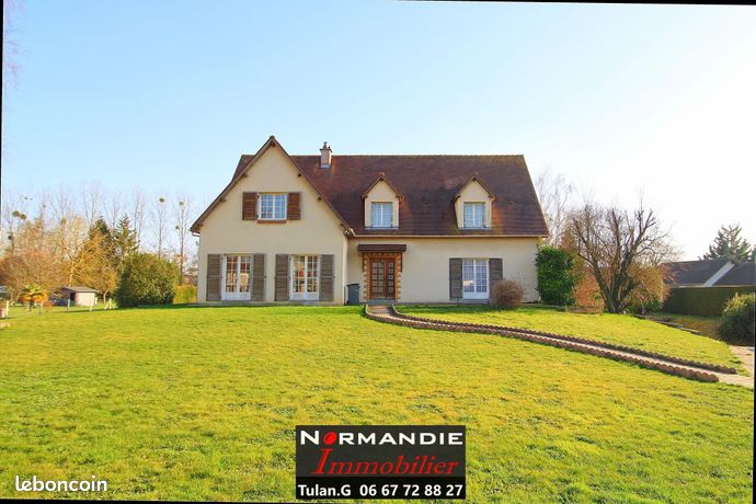 Maison 8 pièces 270 m²