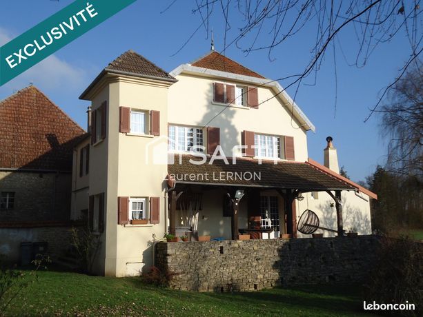 Propriété 8 pièces 253 m²