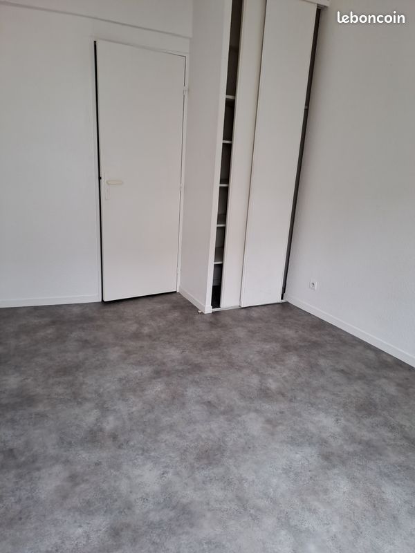 Location T1 BIS - Poitiers 86000 (image principale 1)