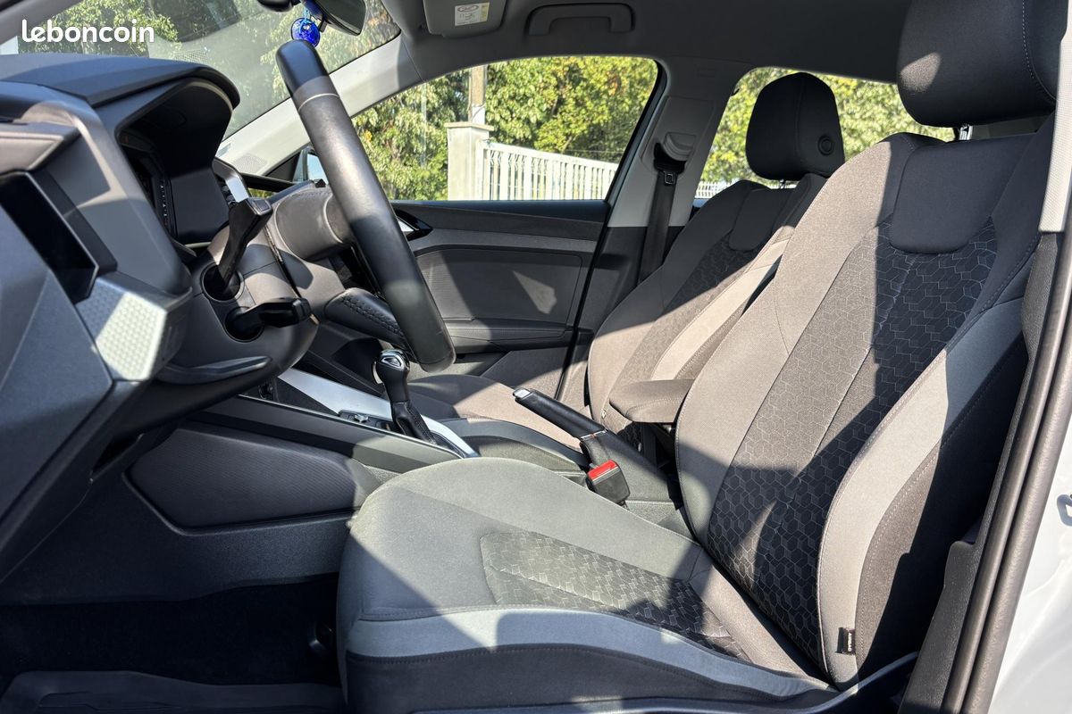 AUDI A1 Sportback 1.0 25 TFSI - 95 - BV S-Tronic SPORTBACK 2019 Advanced COULEUR RARE (image 11)