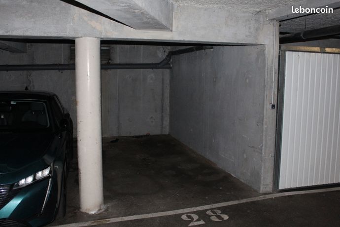 Place de parking souterrain