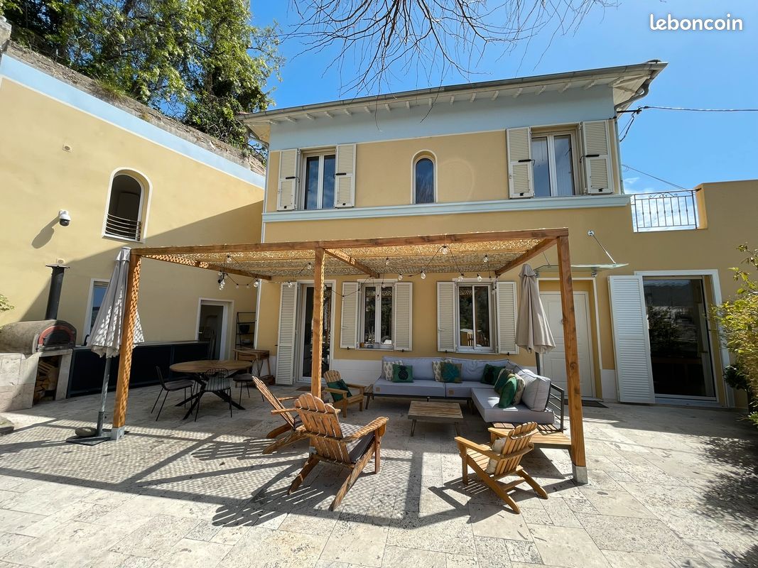 Maison 5 pièces 185 m²