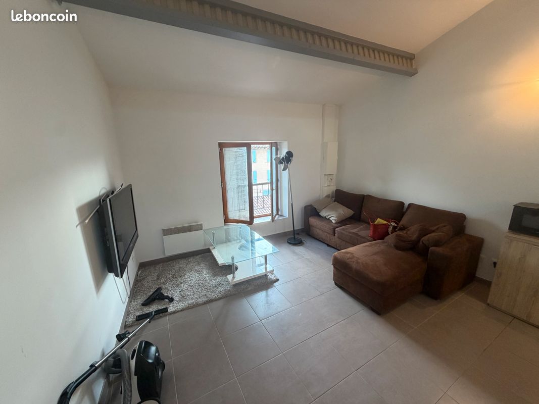 Appartement 1 pièce 31 m² · à Trets · 31 m² · 690 €