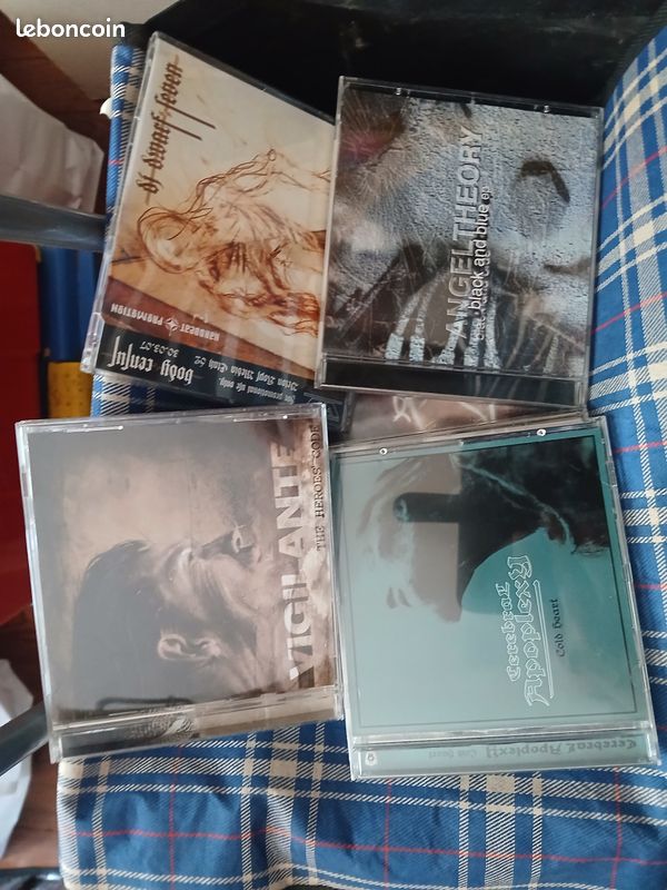 Offre lot de cd style gothique , electro industriel (image 2)