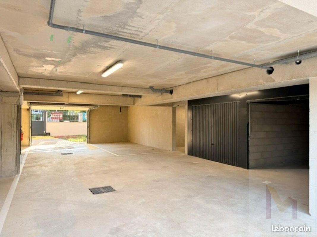 Parking/box NEUILLY SUR MARNE · à Neuilly-sur-Marne · 120 €/mois