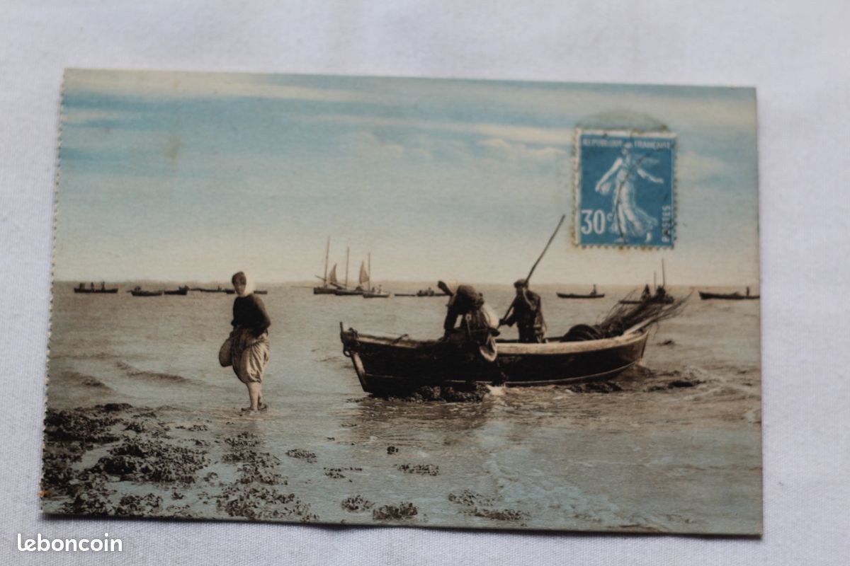 Cpa 1926, Chatelaillon plage, pêcheurs de moules rentrant des Bouchots, Charente Maritime 17, carte postale ancienne,vf91 (image 1)