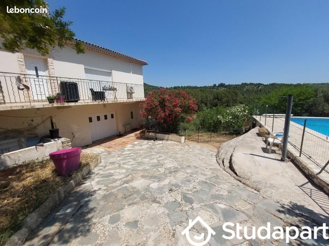 Appartement 3 pièces 32 m² · à Solliès-Toucas · 32 m² · 650 €