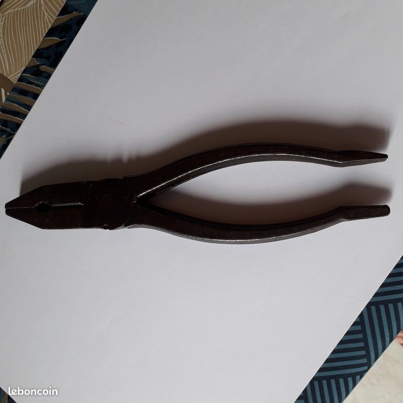 Pince universelle (image 1)