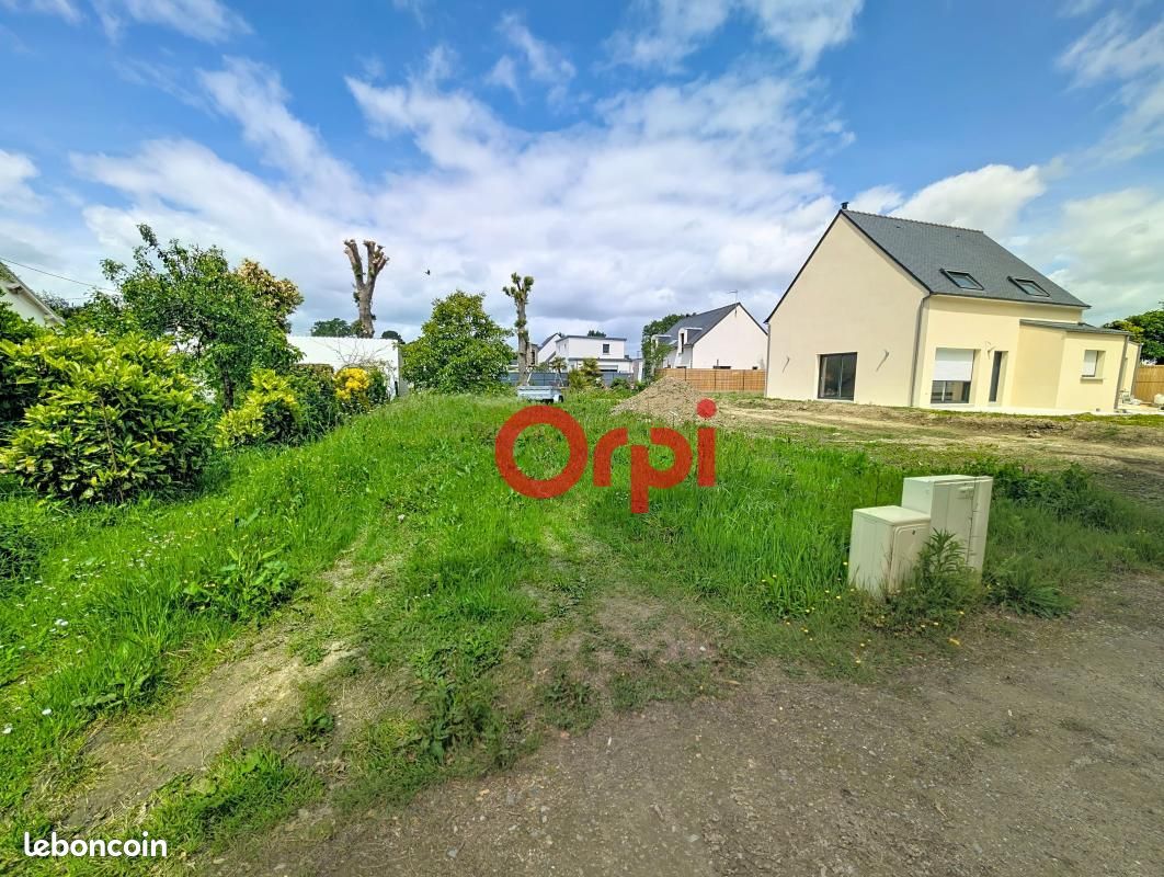 Terrain 468 m² Surzur · 169 600 €