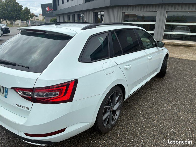 Skoda Superb Sportline 150ch DSG 1ère main (image 3)