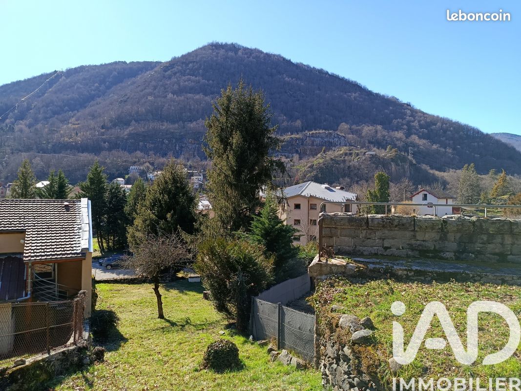 Propriété 8 pièces 245 m² (image 13)