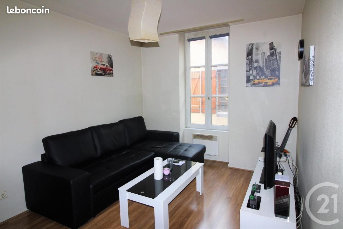 Appartement 2 pièces 33 m² · à Riom · 33 m² · 349 €/mois