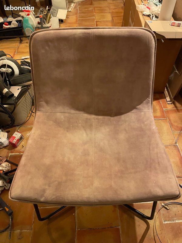 Fauteuils et tables basses de salon (image 1)