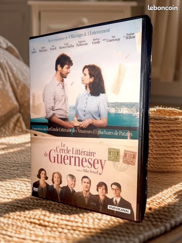 Le cercle littéraire de Guernesey - Lily James (image 1)