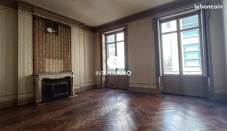 Appartement 3 pièces 121 m² — 1