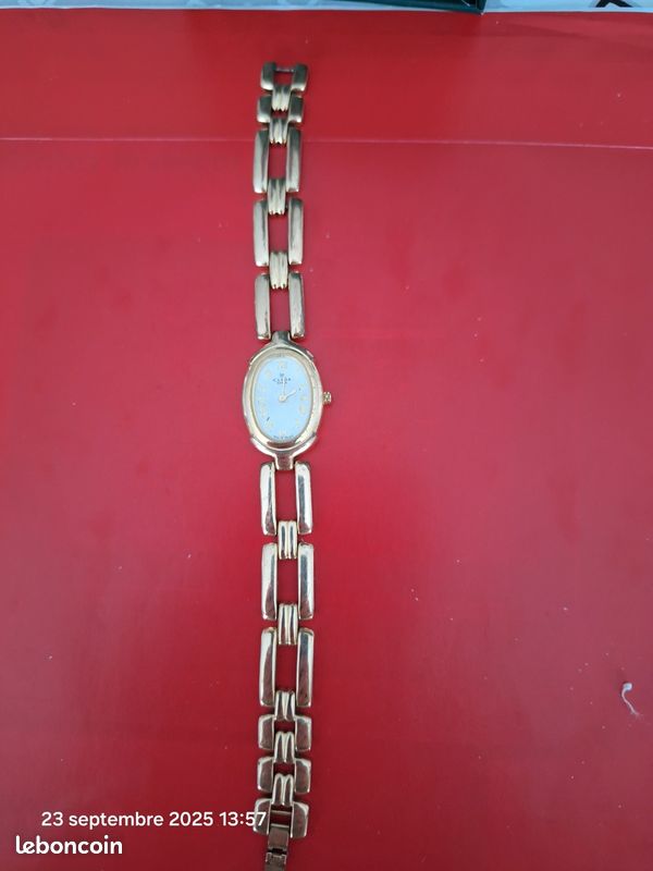 Montre dorée clyda vintage (image 1)