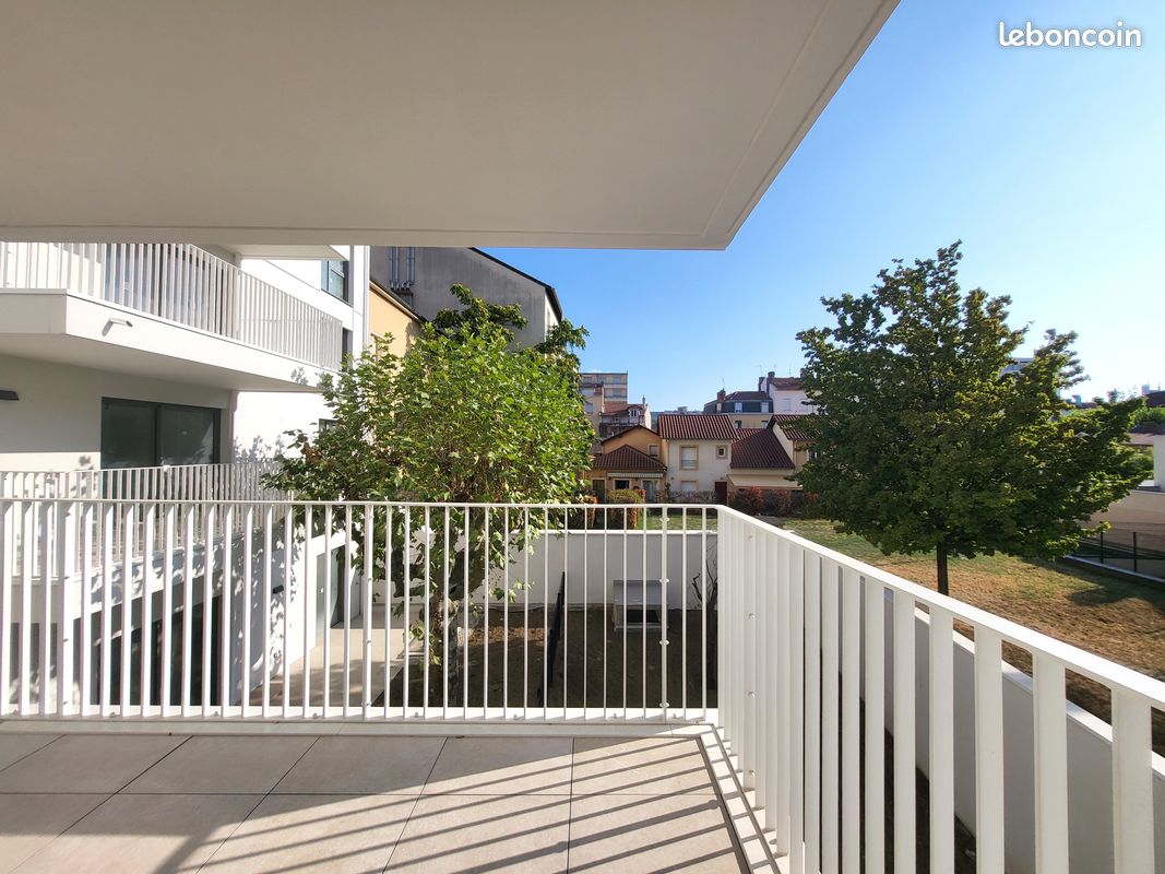 Parking 2 pièces 47 m² · à Lyon · 47 m² · 1 200 €