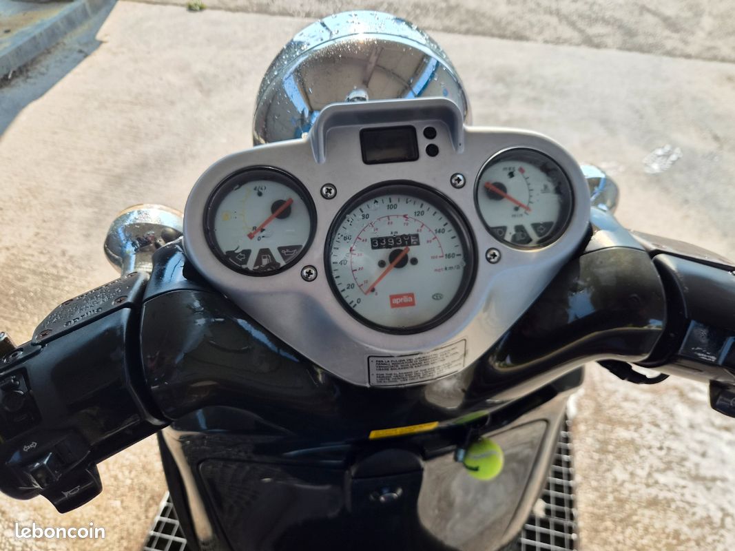 Aprilia 125 Scarabeo (image 3)