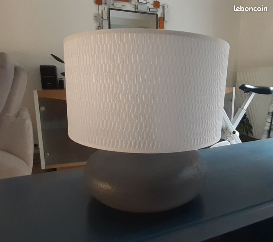 Lampe à poser (image 1)