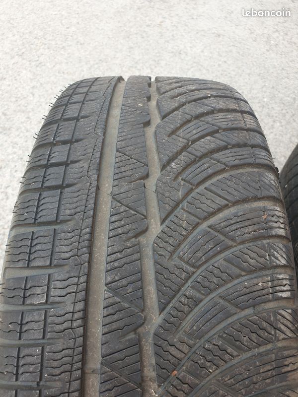 Roues Mercedes 235/45R17 Michelin Alpin 91V (image 3)