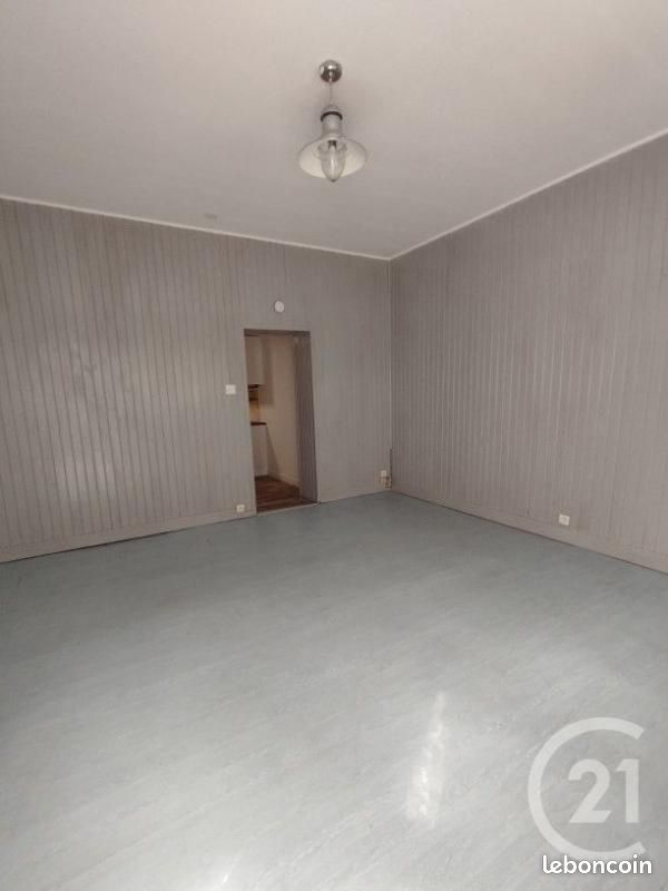 Appartement 1 pièce 33 m² · à Beaumont-le-Roger · 33 m² · 400 €/mois