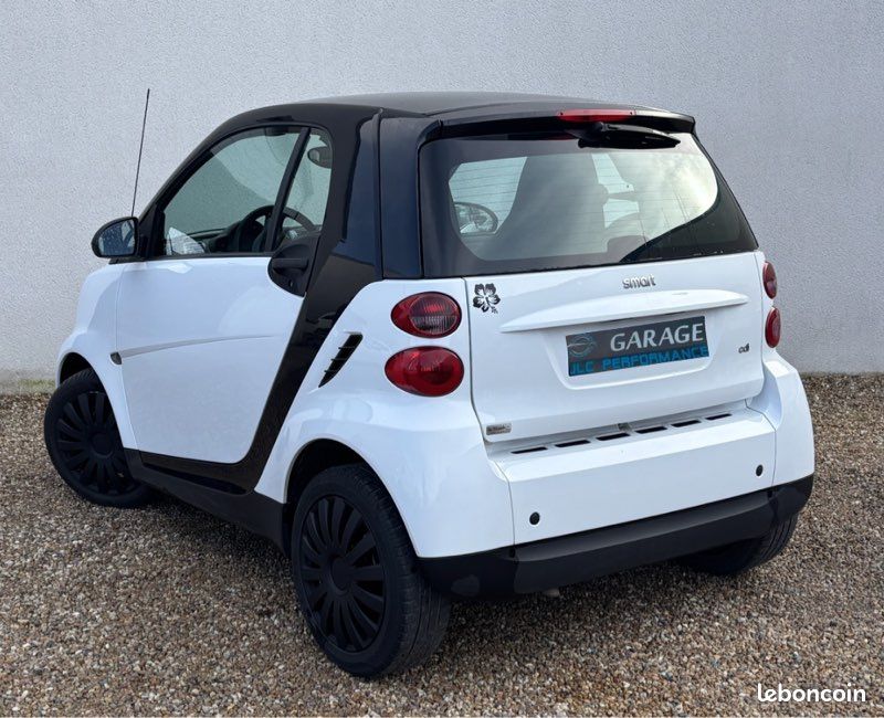 Smart Fortwo 0.8cdi 54cv boîte automatique séquentielle (image 3)