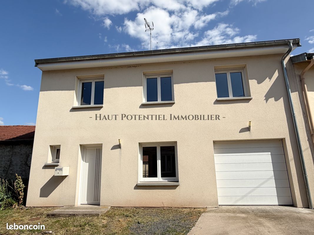 Maison 5 pièces 110 m² · à Deuxville · 110 m² · 950 €