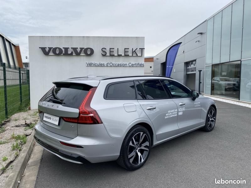 Volvo V60 B3 163ch Plus Style Dark DCT 7 (image 3)
