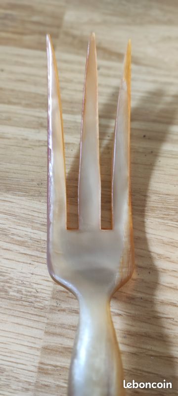 Complète ménagère en fer argenté (image 4)
