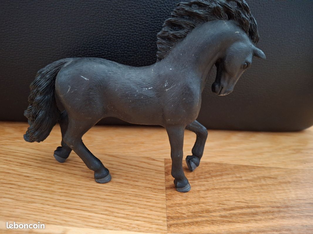 Figurine cheval frison schleich (image 1)