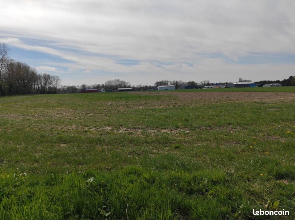 Terrain 1 416 m² Harcourt · 46 000 €