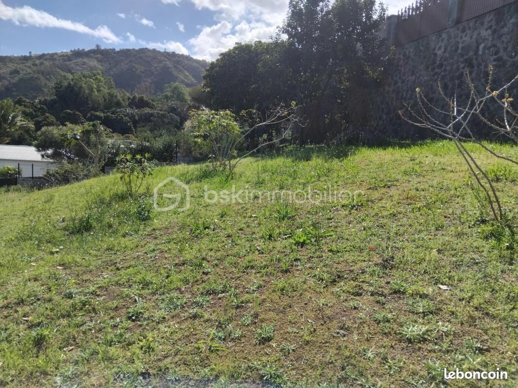 Terrain 710 m² Entre Deux · à Entre-Deux · 250 000 €