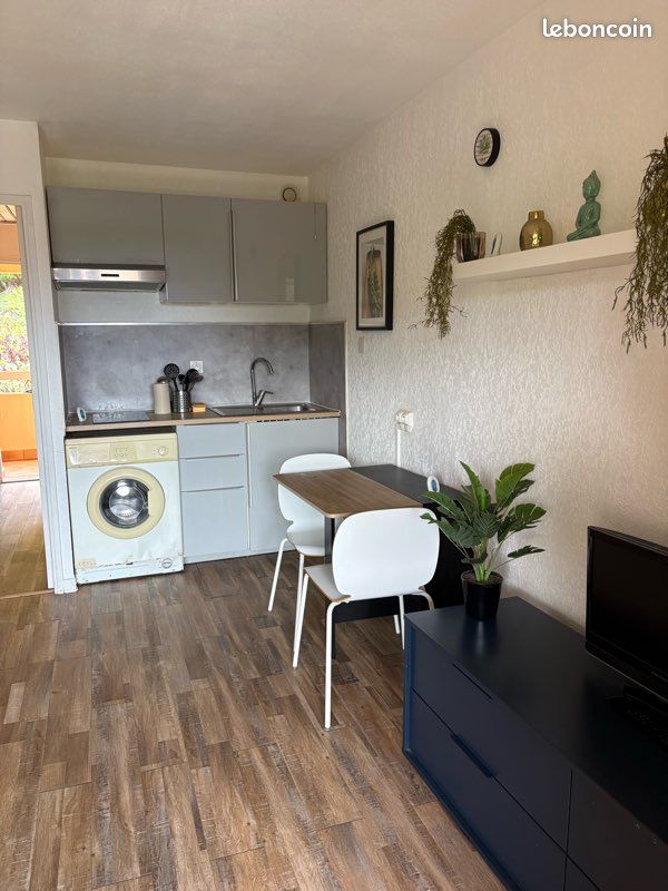 Appartement 1 pièce 25 m² · à Six-Fours-les-Plages · 25 m² · 660 €/mois