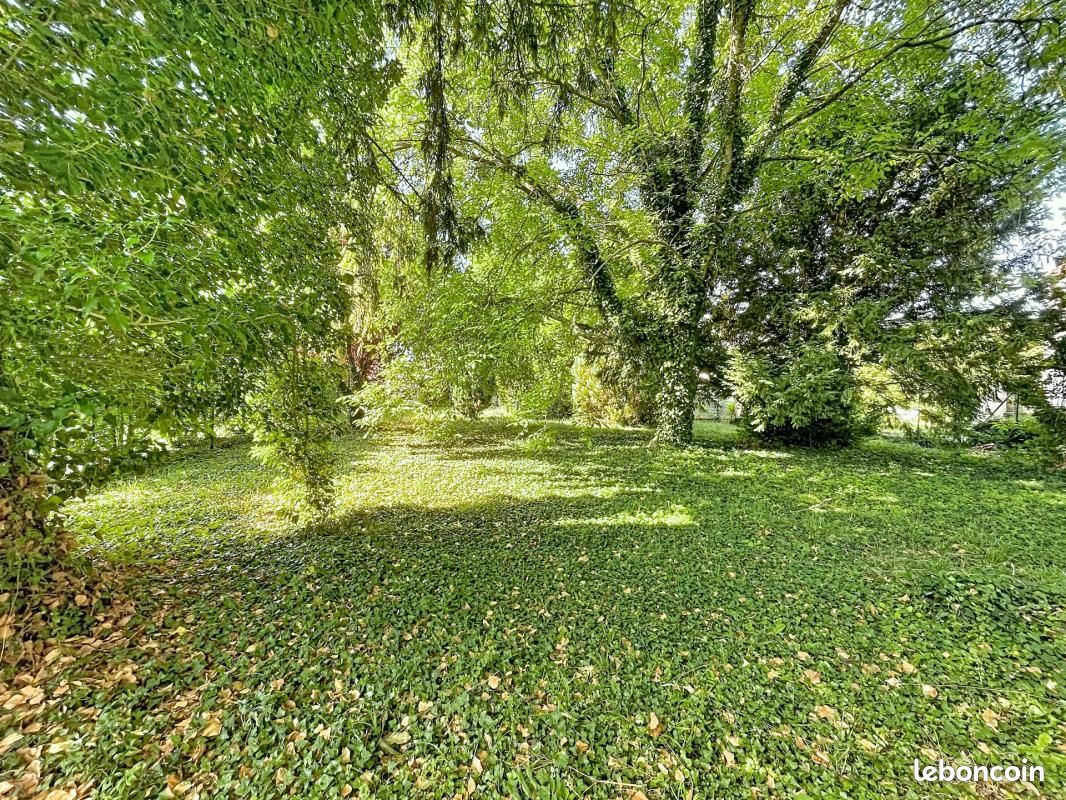 Terrain 800 m² · à Mourmelon-le-Grand · 59 900 €