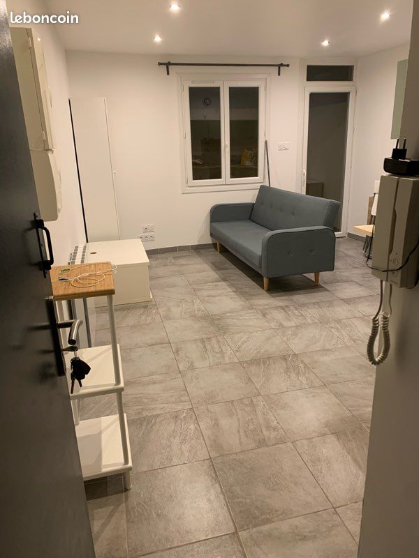 Appartement 1 pièce 23 m² · à Pélissanne · 23 m² · 550 €