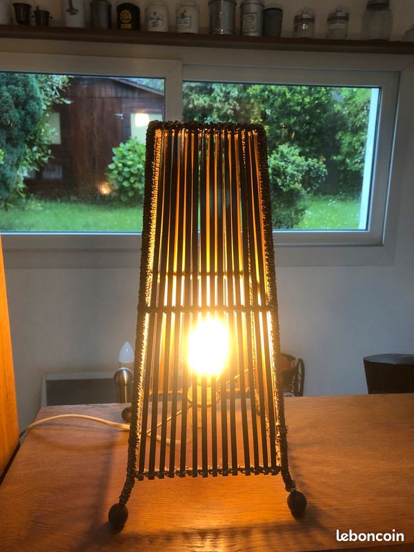Lampe à poser (image 1)
