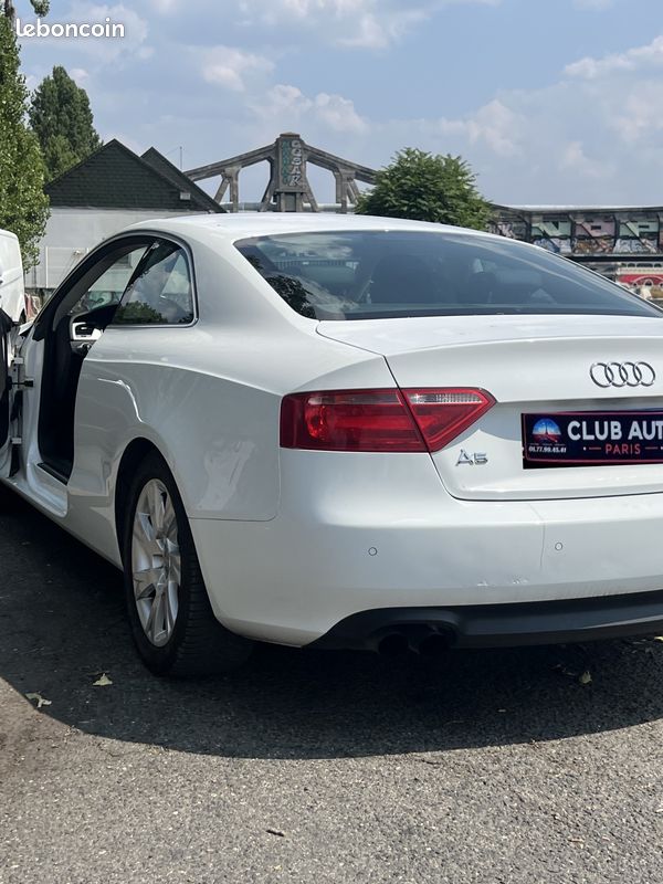 AUDI A5 COUPE TFSi 180 — ENTRETIEN COMPLET— DESIGN INTEMPOREL — INTERIEUR CUIR - BOITE 6 RAPPORTS (image 8)