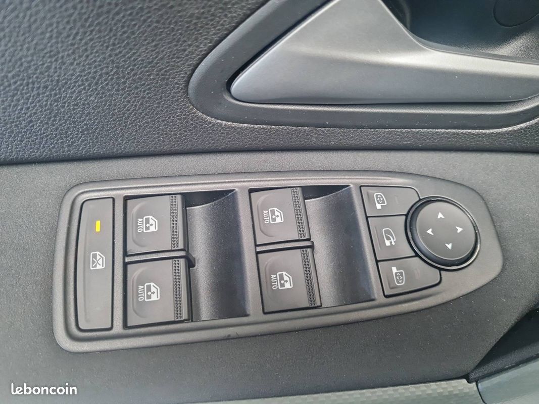 DACIA Bigster TCe 140 Extreme (image 18)